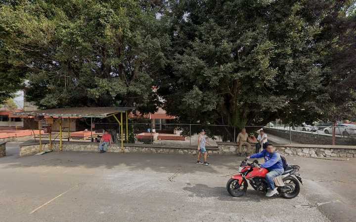 Fotografia tomada fuera de Clinica Hopital IMSS - Hospital en Peñuela, Ver.