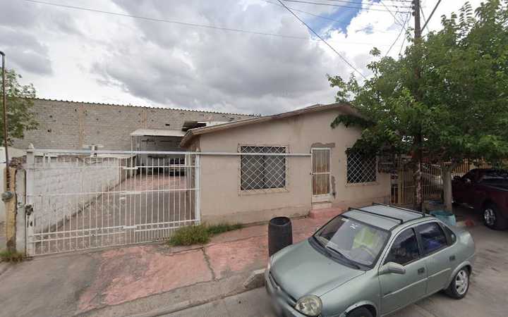 Fotografia tomada fuera de Servicio de Mensajería Urgente - Urólogo en Chihuahua, Chih.