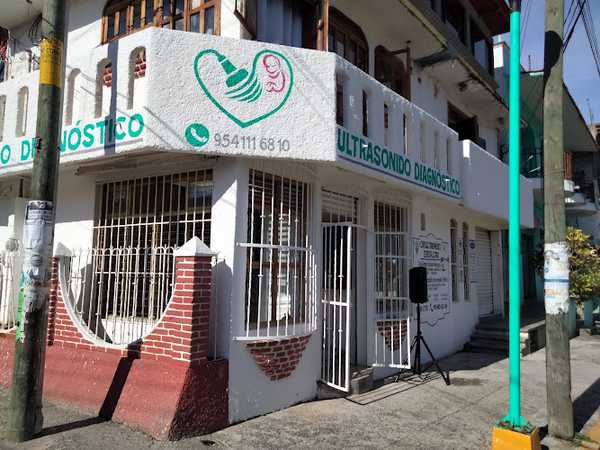 Fotografia tomada fuera de Ultrasonido Diagnóstico y Rayos X Santa Barbara - Oficina médica en Santa María Huatulco, Oax.