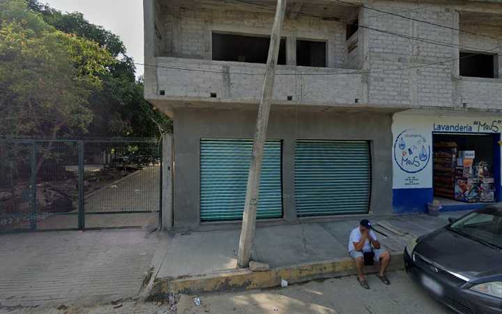 Fotografia tomada fuera de Especialidades Médicas Santa Cruz - Ginecólogo en Santa María Huatulco, Oax.