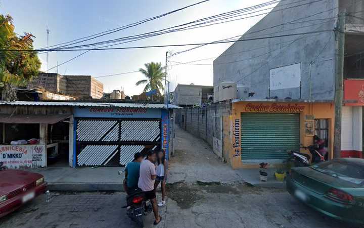 Fotografia tomada fuera de Unidad Medica Renal Chapultepec - Médico en Santa María Huatulco, Oax.