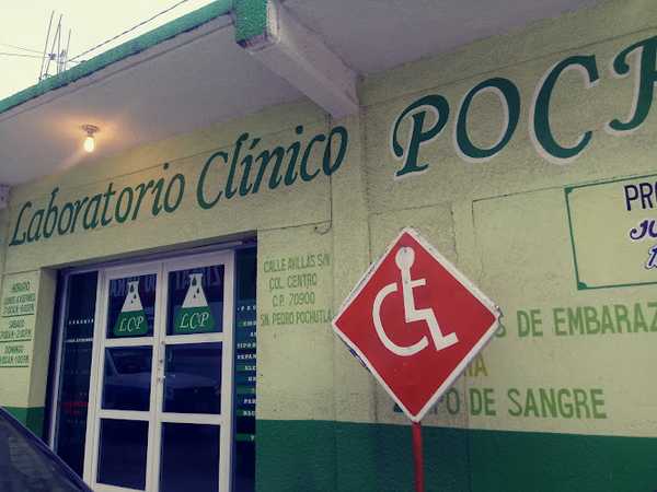 Fotografia tomada fuera de Laboratorio Clinico Pochutla - Doctor en San Pedro Pochutla, Oax.