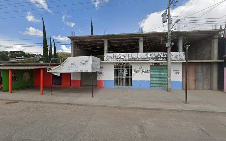 Fotografia tomada fuera de Coplamar - Hospital en Tlacolula de Matamoros, Oax.