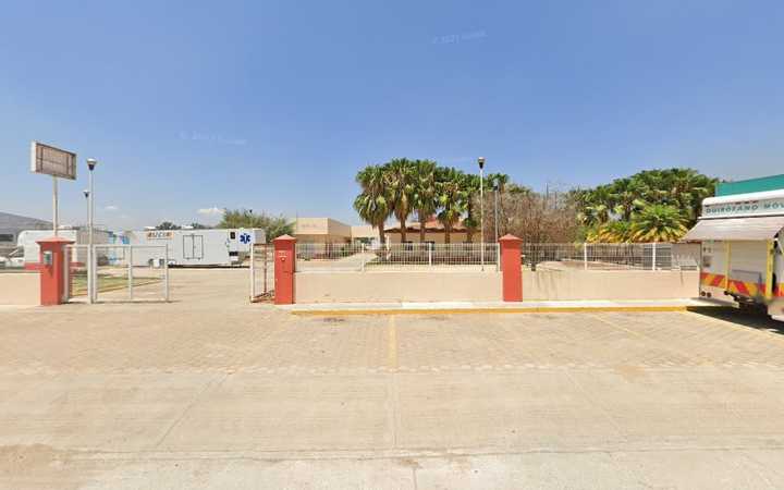 Fotografia tomada fuera de CLÍNICA DE ESPECIALIDADES DEL VALLE - Hospital en Tlacolula de Matamoros, Oax.