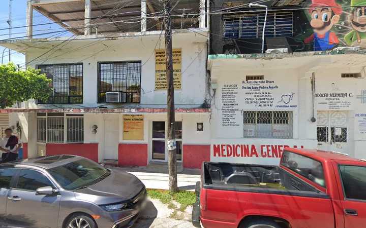 Fotografia tomada fuera de Médica Arriaga, Consultorio médico. - Oficina médica en Arriaga, Chis.