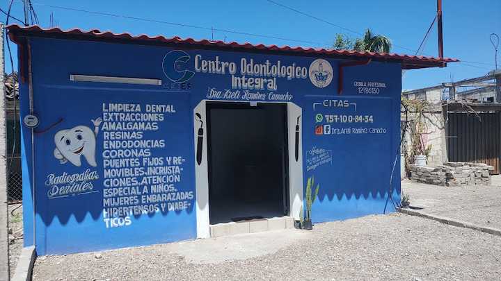Fotografia tomada fuera de Centro Odontológico Integral Dra. Areli Ramirez Camacho - Clínica dental en Alpoyeca, Gro.