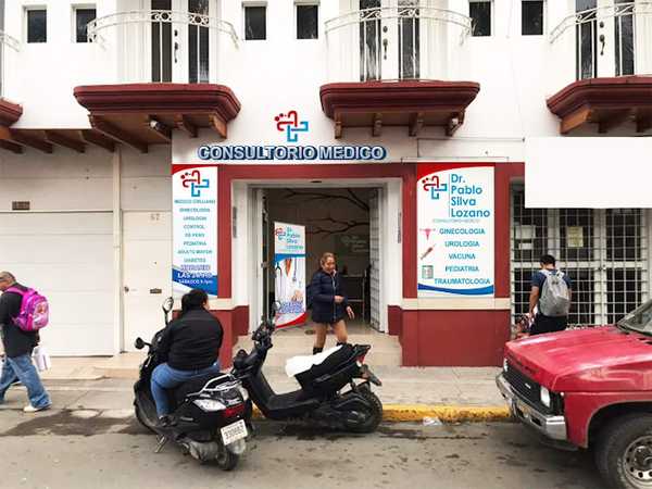 Fotografia tomada fuera de Consultorio medico Dr. Pablo Silva - Médico en Ixtapan de la Sal, Edomex.