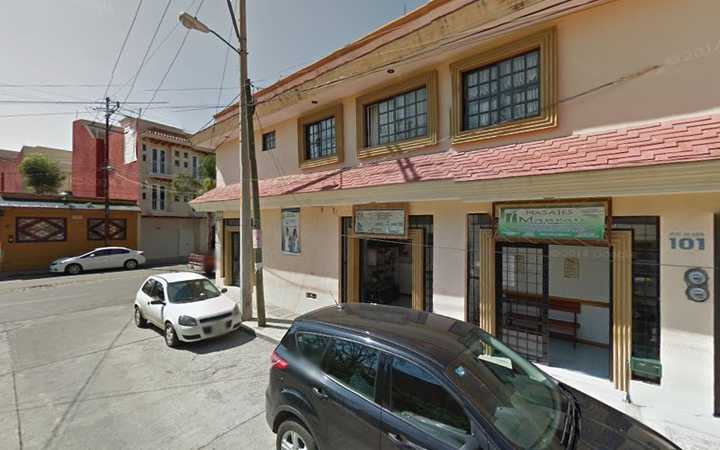 Fotografia tomada fuera de Otorrino Raúl Arévalo - Oficina médica en Ixtapan de la Sal, Edomex.