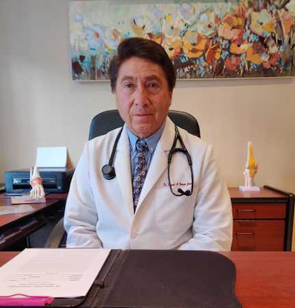 Fotografia tomada fuera de Consultorio Médico Doctor Miguel Ángel Vargas García - Reumatólogo en Heroica Nogales, Son.