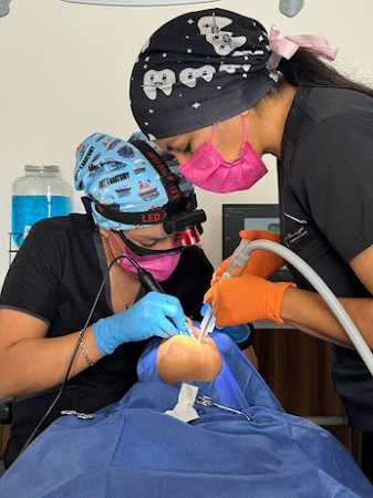 Fotografia tomada fuera de AMADENT Consultorio dental - Médico en Cdad. Hidalgo, Mich.