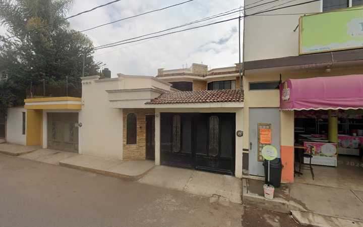 Fotografia tomada fuera de Consultorio Médico Oculista - Oficina médica en Cdad. Hidalgo, Mich.