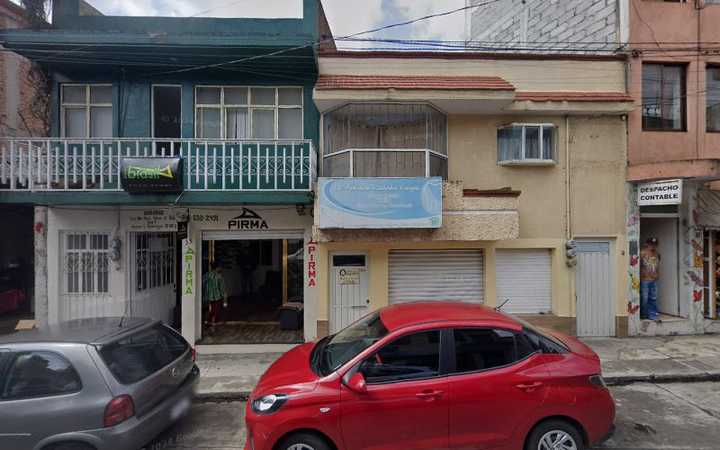 Fotografia tomada fuera de dentista Dr Abraham Resendiz V - Dentista en Cdad. Hidalgo, Mich.