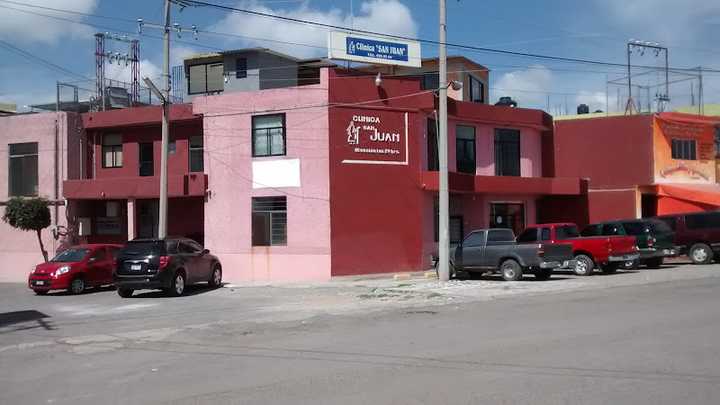Fotografia tomada fuera de Clínica San Juan - Hospital en Cuerámaro, Gto.