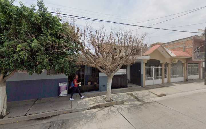 Fotografia tomada fuera de Consultorio Dra Gabriela Botello - Médico en Cuerámaro, Gto.