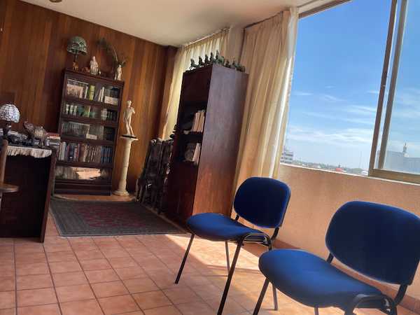 Fotografia tomada fuera de Carlos Olvera - Neurólogo en Irapuato, Gto.