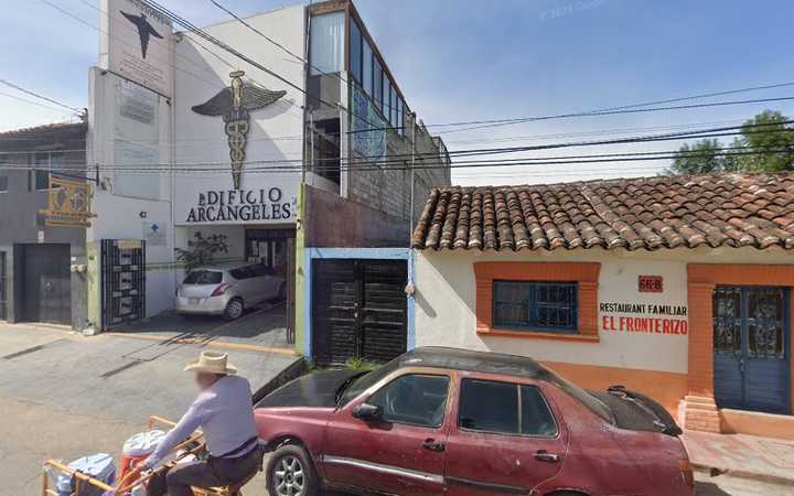 Fotografia tomada fuera de Clinica Medica Arcangeles oficial. - Hospital general en San Cristóbal de las Casas, Chis.