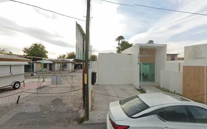 Fotografia tomada fuera de Doctor Castillo Múñiz José Alberto Ramón - Médico en Nuevo Laredo, Tamps.