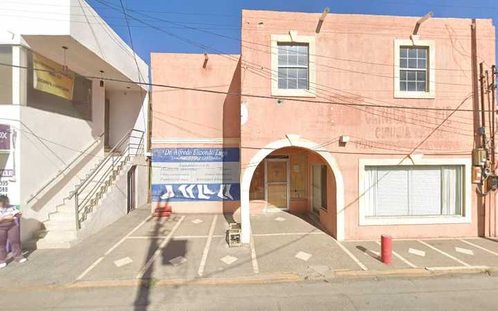 Fotografia tomada fuera de Elizondo Lugo Alfredo Doctor - Doctor en Nuevo Laredo, Tamps.