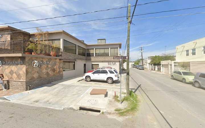 Fotografia tomada fuera de Doctor Carlos Alberto Sosa Santillán - Médico en Nuevo Laredo, Tamps.
