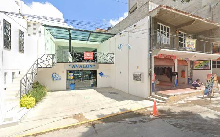 Fotografia tomada fuera de Avalon - Oficina médica en Tezontepec de Aldama, Hgo.