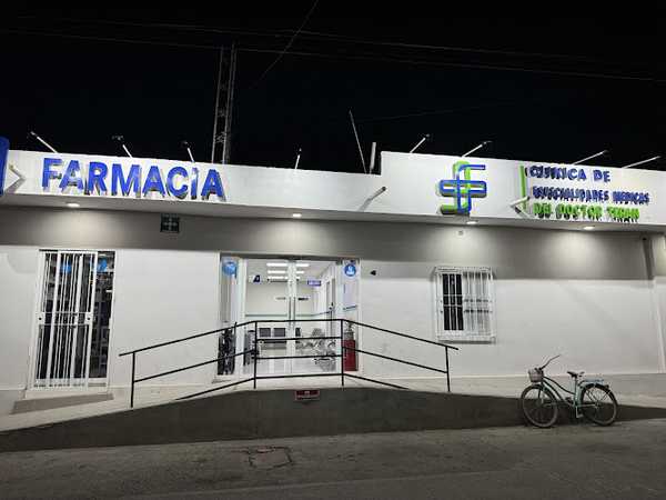 Fotografia tomada fuera de Clínica De Especialidades Médicas DR TERAN - Médico de urgencias en Villa de Reyes, S.L.P.