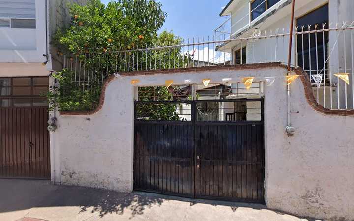 Fotografia tomada fuera de Consultorio Dental Dr. Juan M. Ruiz - Dentista en Temascalcingo de José María Velasco, Edomex.