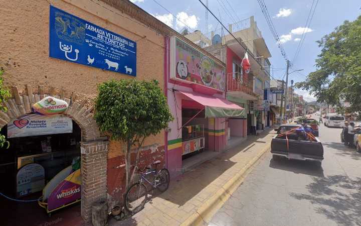 Fotografia tomada fuera de DentalKare - Asesor médico en Tasquillo, Hgo.