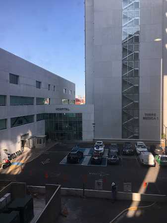 Fotografia tomada fuera de Tec. 100 - Hospital en Santiago de Querétaro, Qro.