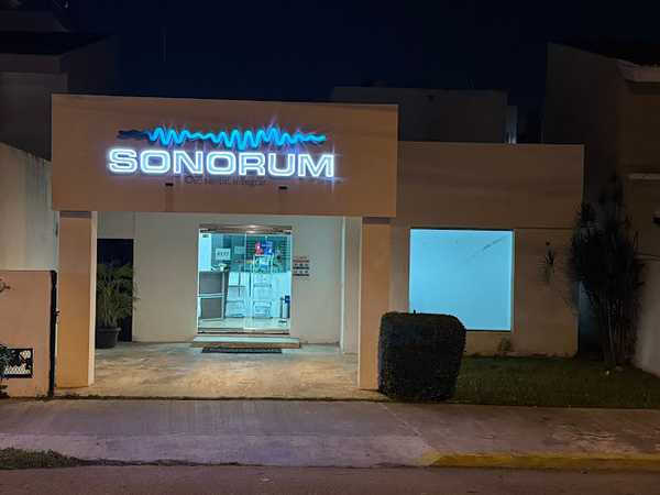 Fotografia tomada fuera de Sonorum - Centro médico en Mérida, Yuc.